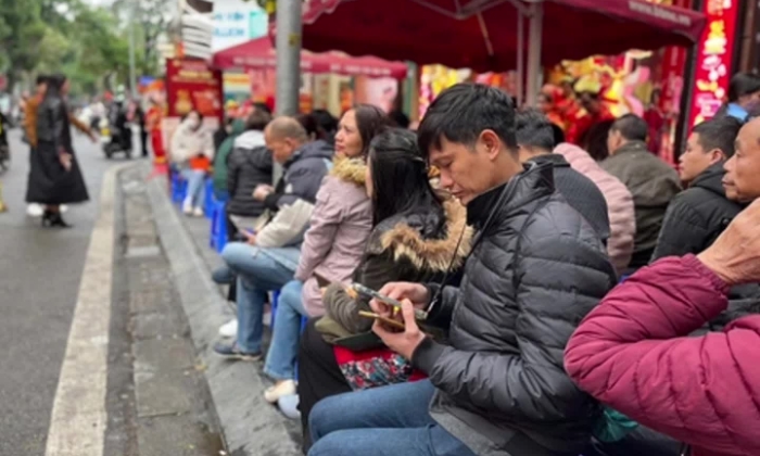 Nhà đầu tư theo dõi sát thị trường bạc khi rủi ro địa chính trị gia tăng.
