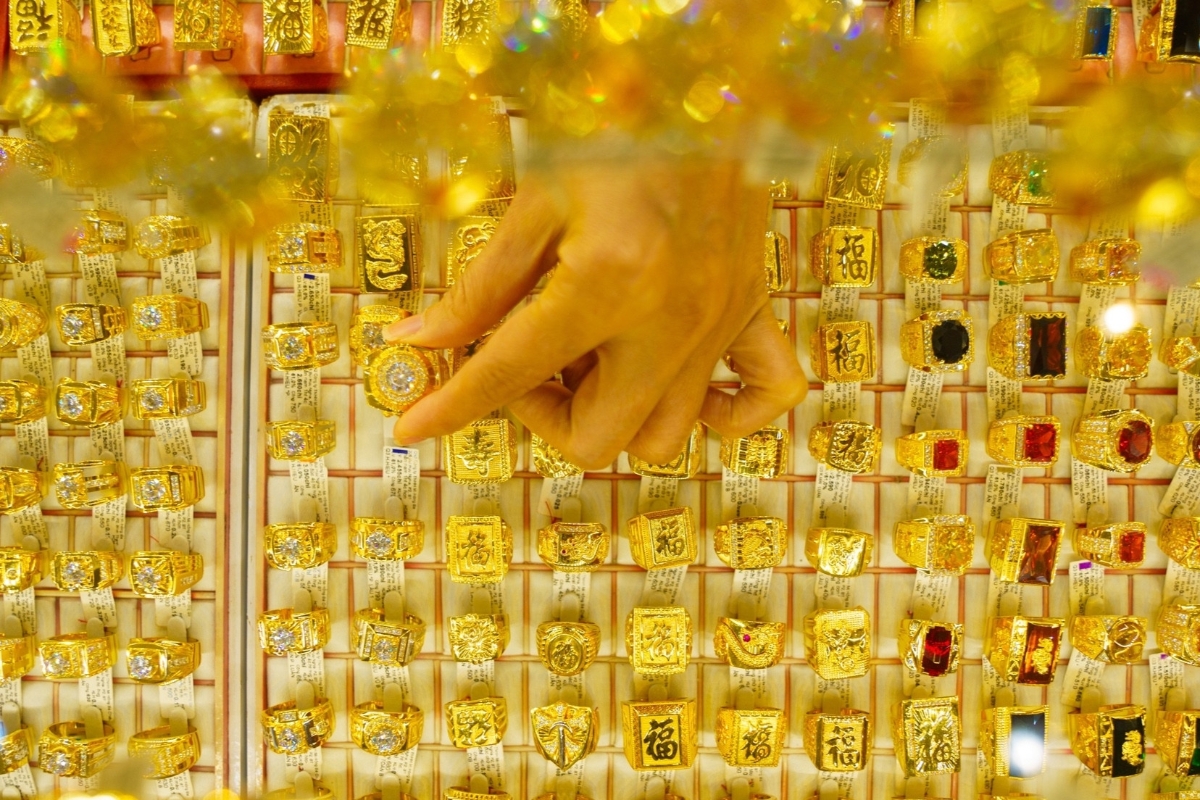 Giá vàng trong nước tăng nhẹ 500.000 đồng/lượng.