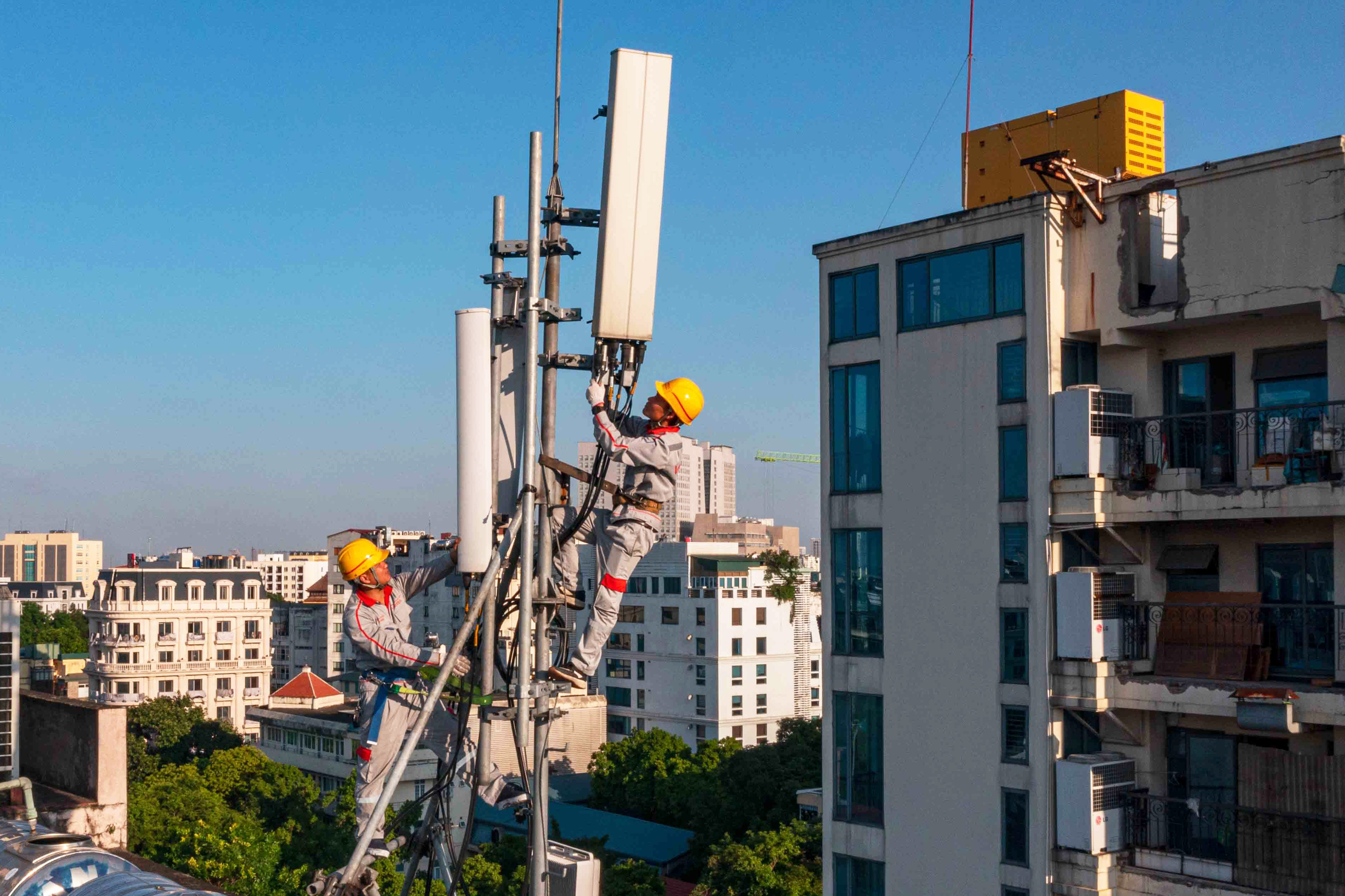 Internet rời ‘vùng giá đáy’, nhà mạng bắt đầu nới biên cước