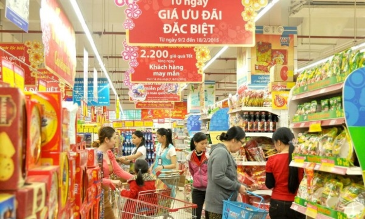 Giá dầu tăng 30%, VinaCapital cảnh báo áp lực lạm phát tại Việt Nam