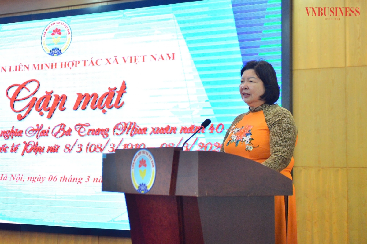 Đồng chí Cao Xuân Thu Vân, Bí thư Đảng uỷ, Chủ tịch Liên minh Hợp tác xã Việt Nam.