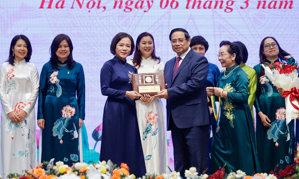 Những