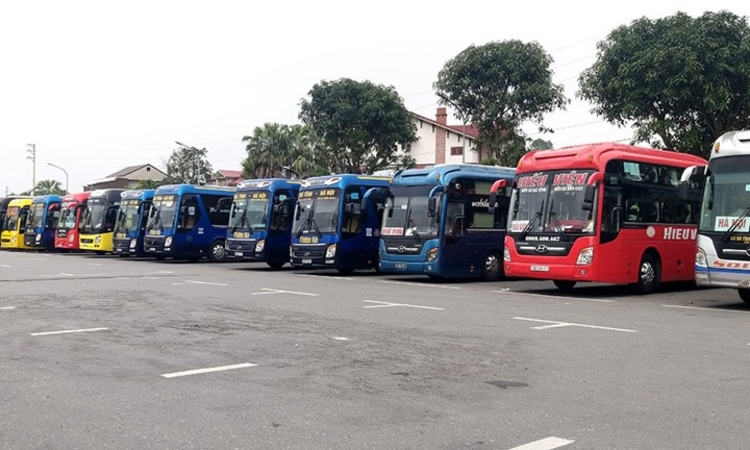 Xăng vượt đỉnh 27.000 đồng/lít: Vận tải