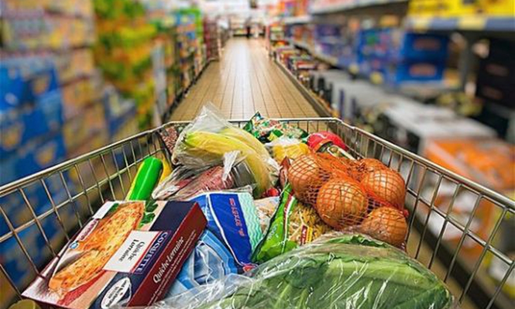 Chi phí vận chuyển tăng mạnh, nhiều người bán hàng online cũng đồng loạt đăng bài thông báo tăng giá sản phẩm hoặc điều chỉnh phí giao hàng.