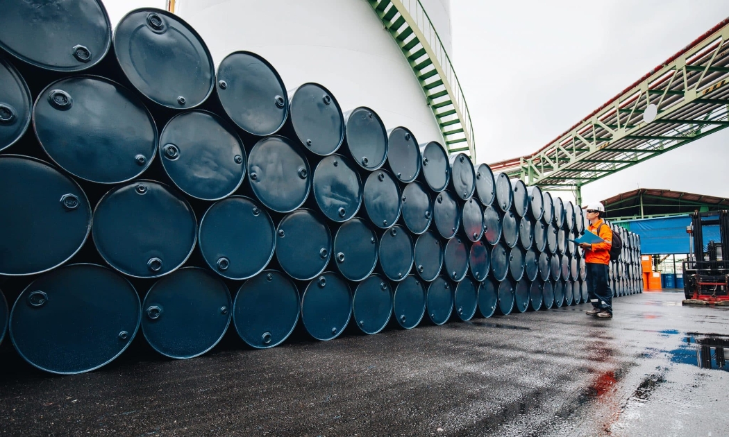 Giá dầu biến động theo nhịp diễn biến của chiến sự Trung Đông. (Ảnh: Insights Global)