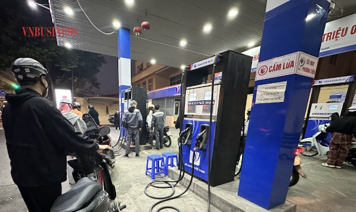 Theo Bộ Công Thương, nguy cơ thiếu hụt cục bộ xăng dầu tại một số địa phương là hoàn toàn có thể xảy ra.