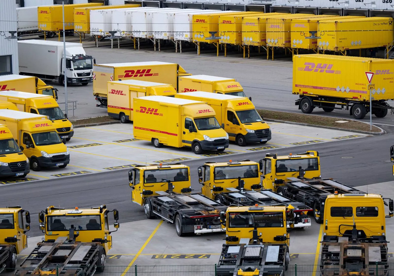 Logistics chịu áp lực khi giá nhiên liệu liên tục biến động.