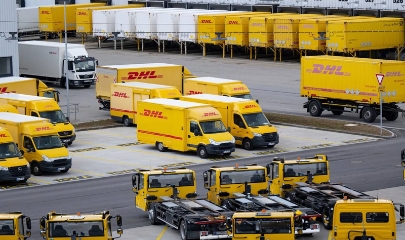 Logistics chịu áp lực khi giá nhiên liệu liên tục biến động.