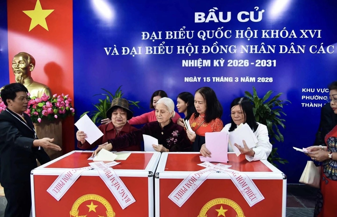 Hơn 6 triệu cử tri tham gia ngày hội bầu cử