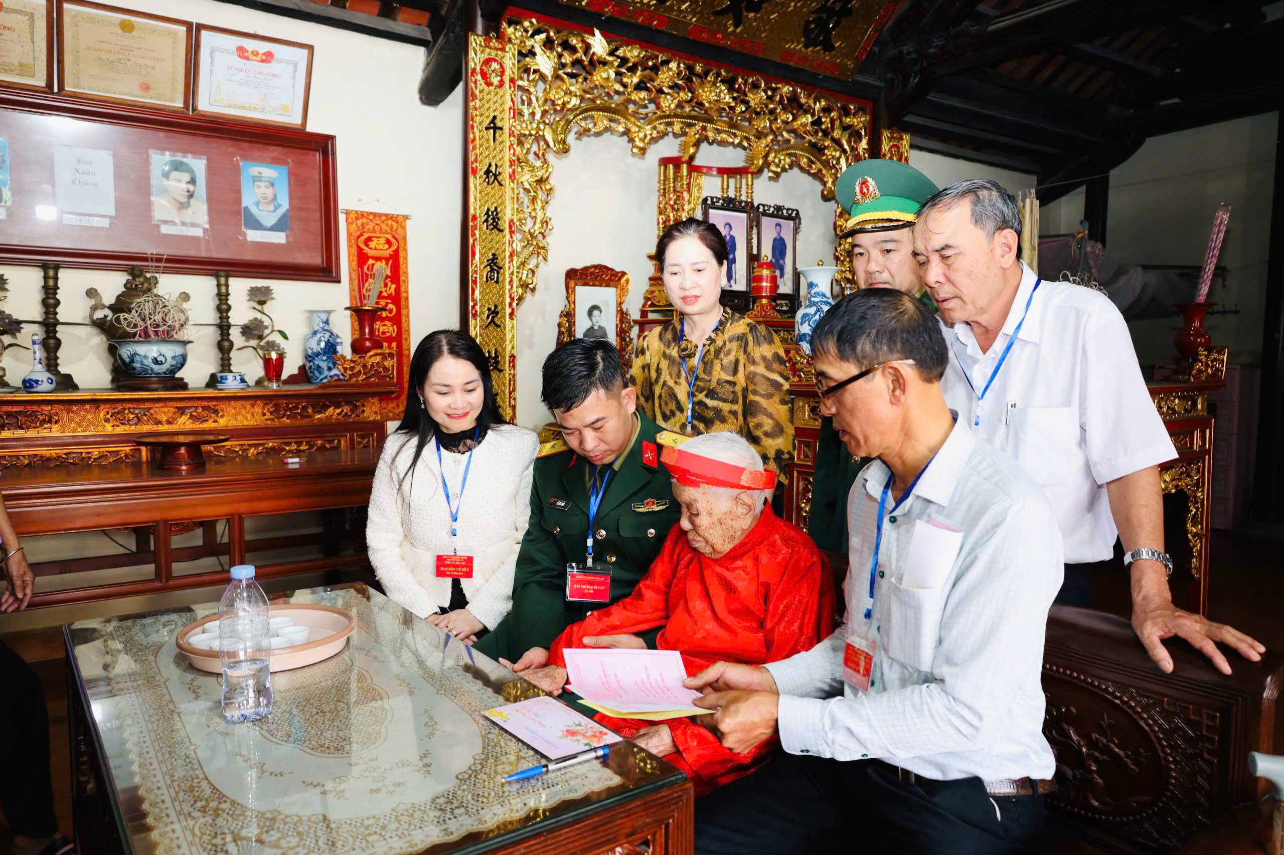 Hải Phòng: Tỷ lệ cử tri đi bầu đạt 97,87%, quan tâm trình độ ứng cử viên