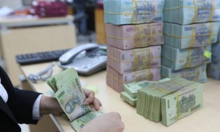 Lãi suất chạm ngưỡng 14%, van tín dụng hẹp, doanh nghiệp muốn được nới room dự án