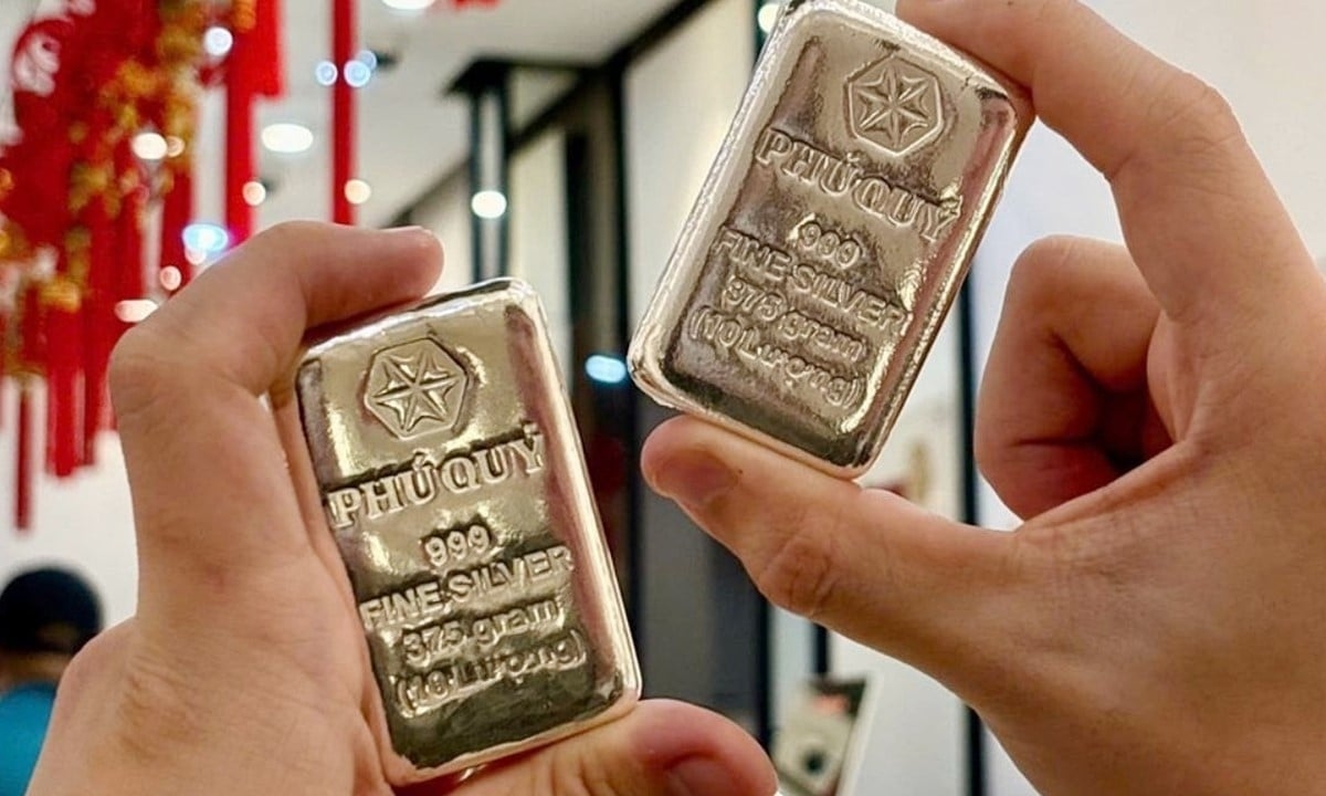 Giá bạc giảm khoảng 12% trong một tuần qua.