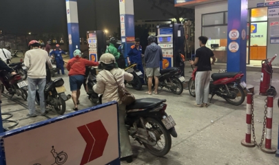 Giá xăng vượt 30.000 đồng/lít từ đêm 19/3.