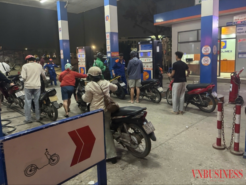 Giảm chi Quỹ bình ổn, giá xăng vượt 30.000 đồng/lít