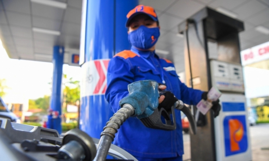 Bộ Chính trị ban hành Kết luận số 14-KL/TW ngày 20/3/2026 về bảo đảm nguồn cung, giá nhiên liệu ổn định trong tình hình mới.