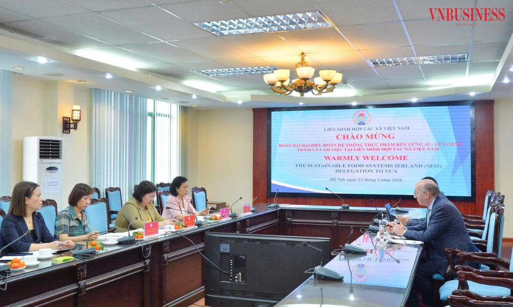 Toàn cảnh buổi làm việc.