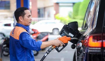 Đề xuất giảm thuế môi trường, giá xăng có thể hạ hơn 1.000 đồng mỗi lít