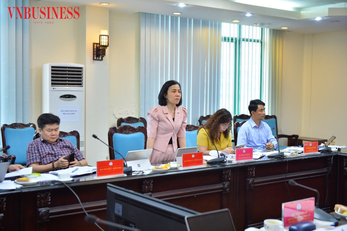 Đại biểu đóng góp ý kiến tại Hội nghị.