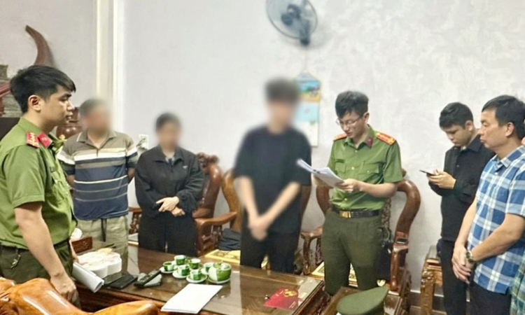 Đường dây mã độc do học sinh lớp 12 cầm đầu vận hành ra sao?