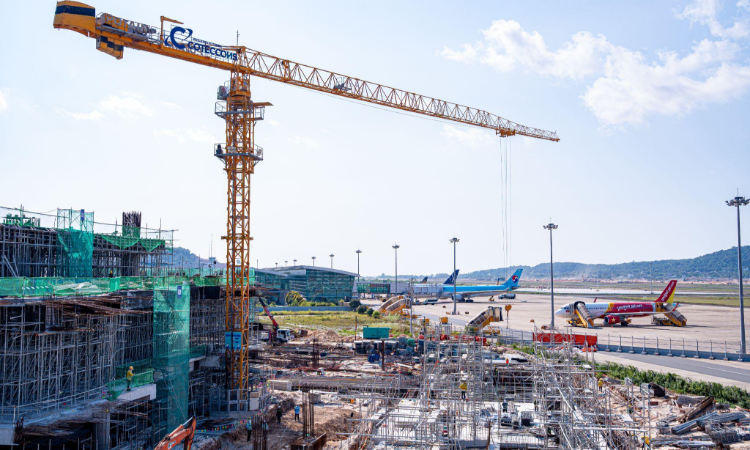 Choáng ngợp tốc độ nâng cấp và mở rộng sân bay Phú Quốc do Sun Group đầu tư