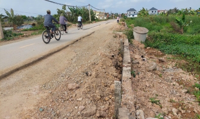 Đường hỏng, người dân mong muốn sớm được khắc phục triệt để