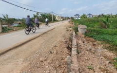 Đường hỏng, người dân mong muốn sớm được khắc phục triệt để