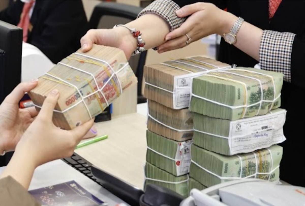 Lãi suất cho vay lĩnh vực sản xuất kinh doanh đã nhanh chóng vọt lên mức 11,5%/năm.