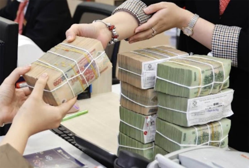 Lãi suất vay sản xuất “nhảy múa”, doanh nghiệp gồng mình gánh áp lực chi phí