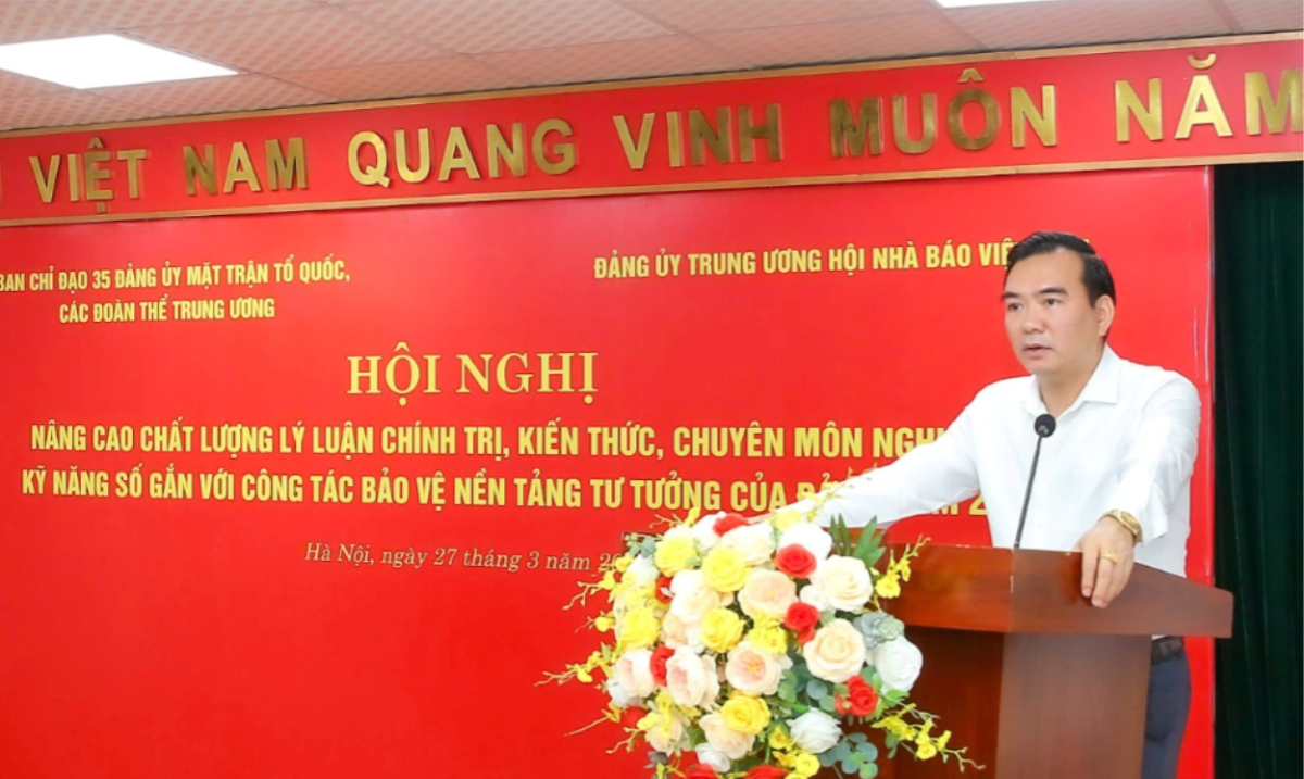Ông Nguyễn Minh Chung, Trưởng ban Tuyên giáo và Dân vận Đảng ủy Mặt trận Tổ quốc, các đoàn thể Trung ương phát biểu.