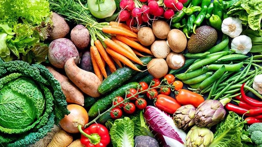 Liên minh châu Âu (EU) liên tục siết chặt và hạ thấp mức dư lượng tối đa cho phép (MRLs) đối với nhiều hoạt chất, đồng thời mở rộng phạm vi kiểm soát đối với nông sản nhập khẩu.