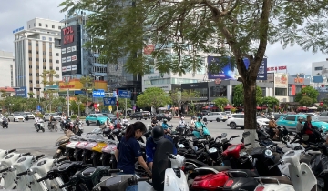 Từ thay đổi thói quen đến tái cấu trúc vận hành trước áp lực giá xăng dầu