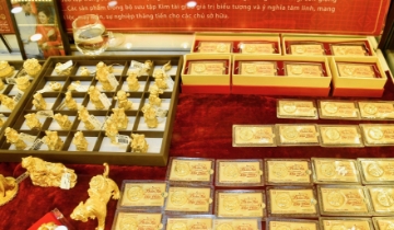 Người mua vàng đối mặt với khoản lỗ kỷ lục tới 15 triệu đồng/lượng khi đu “đỉnh” đầu tháng