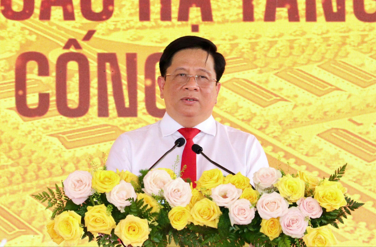 Chủ tịch UBND tỉnh An Giang Hồ Văn Mười phát biểu tại Lễ khởi công dự án