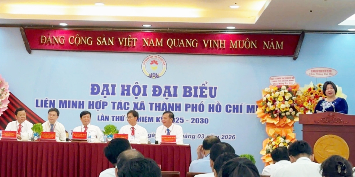 Bà Cao Xuân Thu Vân - Chủ tịch liên minh HTX Việt Nam phát biểu tại Đại hội liên minh HTX TP.HCM nhiệm kỳ I.