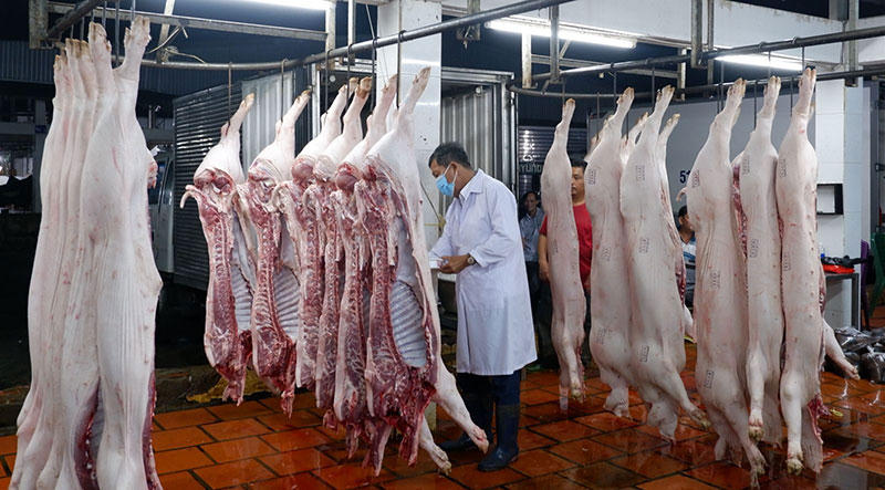 Siết kiểm soát giết mổ gia súc, gia cầm, chặn thịt bẩn ra thị trường