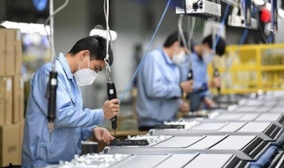 Chuỗi cung ứng toàn cầu đối mặt cú sốc kép từ địa chính trị và nhu cầu AI.