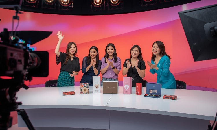 Doanh nghiệp thương mại điện tử bán hàng hay bán mình trong cuộc đua chi phí?