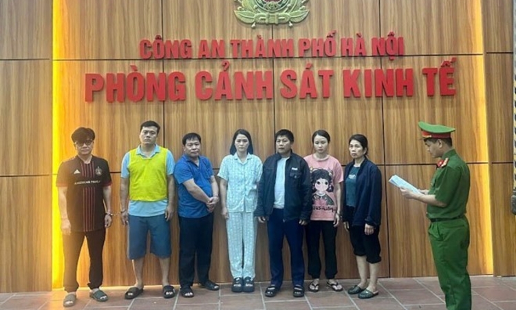 Hàng trăm tấn thịt lợn bệnh tuồn vào trường học: Bộ NN&MT nói gì?