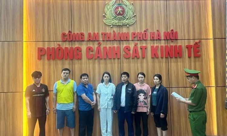 Hàng trăm tấn thịt lợn bệnh tuồn vào trường học: Bộ NN&MT nói gì?