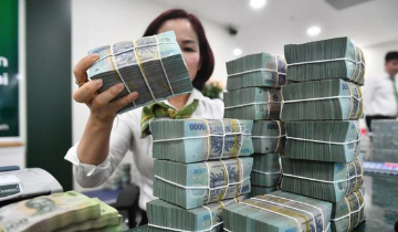 Lãi suất leo dốc, lo “bóng đen” nợ xấu trở lại?