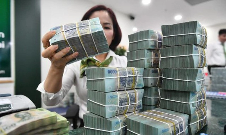 Lãi suất leo dốc, lo “bóng đen” nợ xấu trở lại?