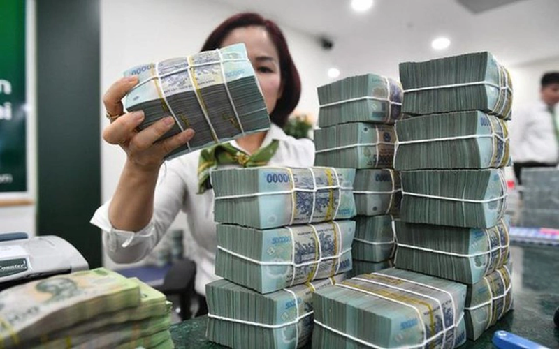 Lãi suất leo dốc, lo “bóng đen” nợ xấu trở lại?