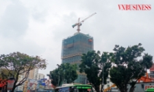 Đại gia ngành xây dựng giữa ngã ba đường