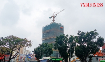 Đại gia ngành xây dựng giữa ngã ba đường
