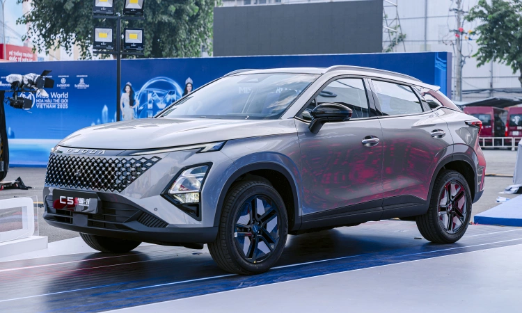 Omoda C5 hybrid vừa ra mắt.