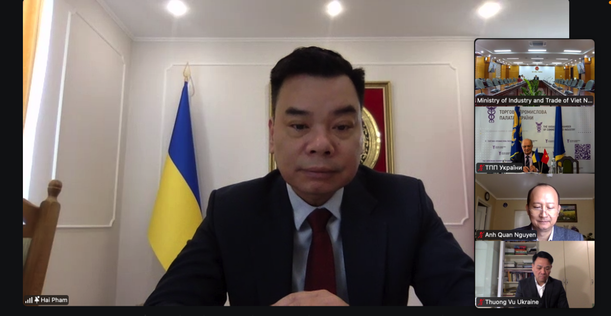 Ông Phạm Hải, Đại sứ Việt Nam tại Ukraine phát biểu tại Hội thảo.