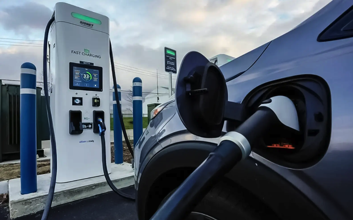 Làn sóng chuyển sang xe điện tăng nhanh tại châu Á - Thái Bình Dương (Ảnh: FMT)