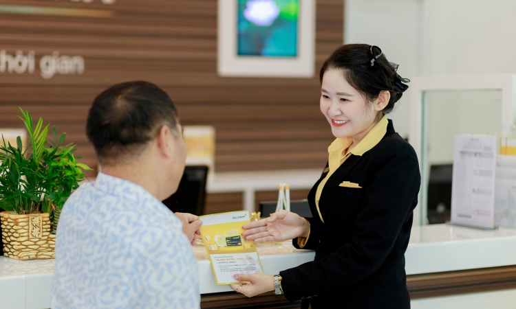 Mở thẻ tín dụng Bac A Bank và chi tiêu, chủ thẻ hưởng ưu đãi miễn phí thường niên trọn đời