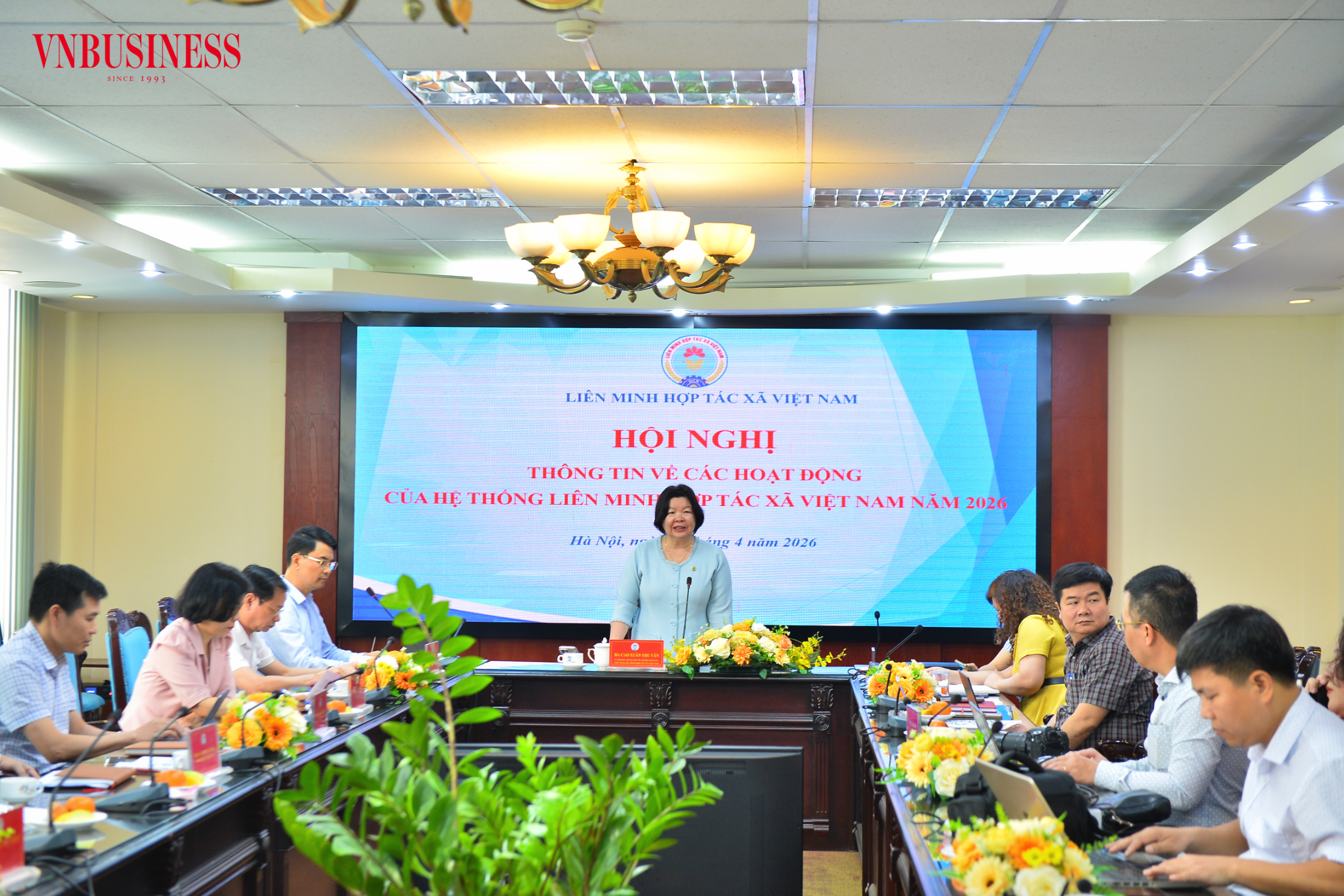 Chairwoman of the Vietnam Cooperative Alliance, Cao Xuan Thu Van, delivers a speech at the conference.