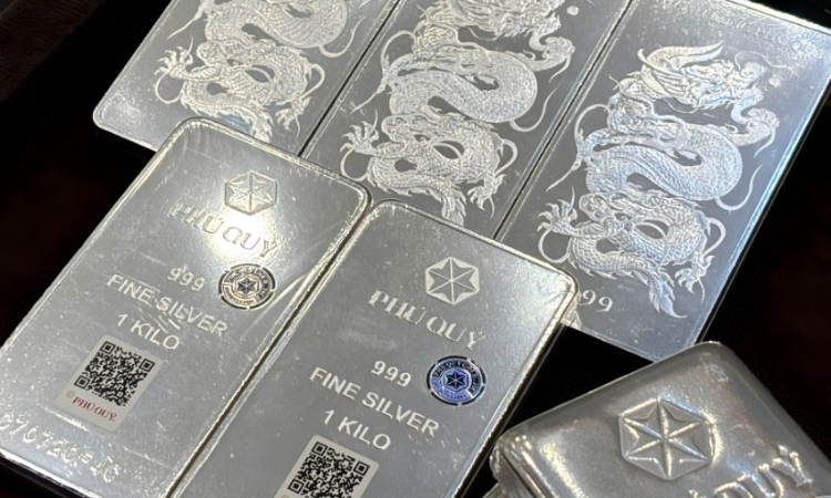 Từ “cơn sốt” đến cú rơi 50%: Giá bạc mở ra cơ hội hay bẫy mới?
